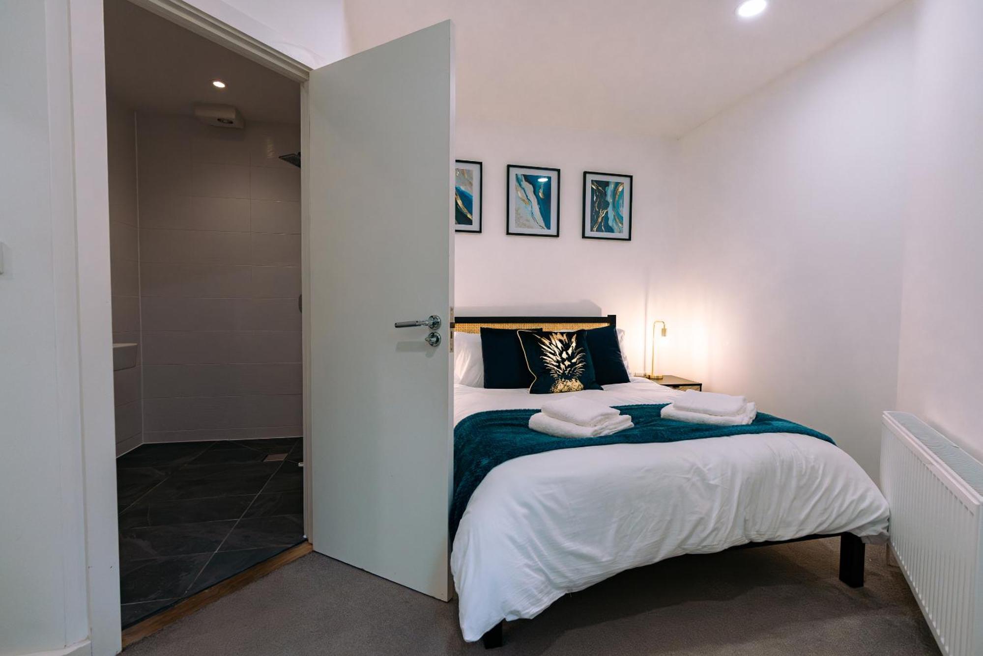 Modern City Centre Apartment Exeter Exteriör bild
